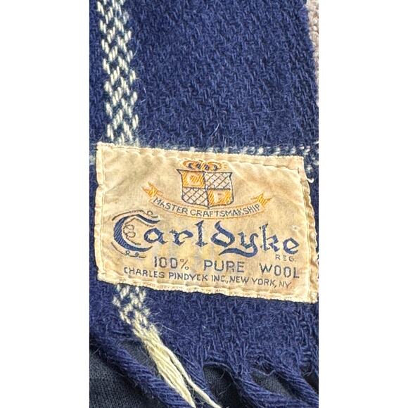 1960s CarlDyke Tartan Wool Stadium Blanket Red Navy Plaid Fringe 51x38 - Picture 2 of 12